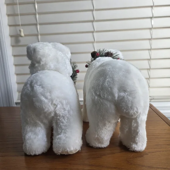 Polar Bear Family W/ Cub Riding Mama - Winter Wildlife Decor - Picture 4 of 13